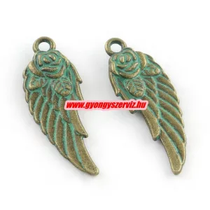 Angyalszárny medál. 31x11x4mm. Antik bronz, patina szín. 