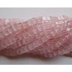 Rózsakvarc ásványgyöngy. Kocka.5x5mm.