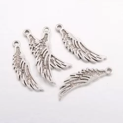   10db. Angyalszárny medál, fityegő. 35x10mm. Antik ezüst szín.