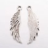 10db. Angyalszárny medál, fityegő. 35x10mm. Antik ezüst szín.