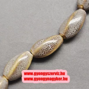 Porcelángyöngy. 20x10x10mm. Barna. 