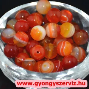 Ásványgyöngy, féldrágakő gyöngy. Narancs színű achát. 8mm. Leárazva !