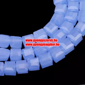 Kiárusítás!  20db. Csiszolt üveggyöngy. Kocka. 4mm. Égkék, AB. Mindig akcióban!