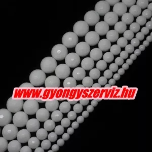 Csiszolt porcelánfehér gyöngy. 10mm.