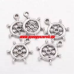   10db. Fém medál, fityegő. Kormánykerék. 20x15mm. Antik ezüst szín.