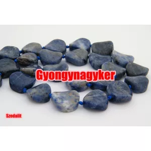Csavart ásványgyöngy, féldrágakő gyöngy. Szodalit.