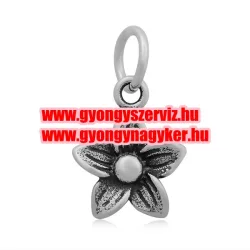   Acél medál, fityegő. 5 szírmú virág. antik ezüst szín.