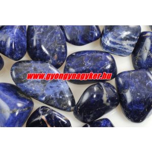 Szodalit ásvány marokkő.