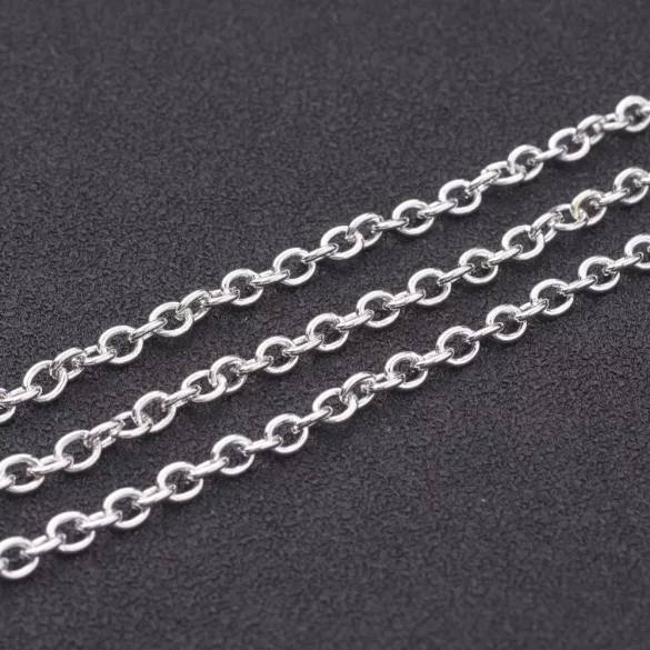 Fém ékszer lánc. 3x2x0.5mm. Ezüst szín. 1m.