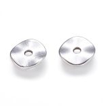 20db. Fém köztes gyöngy, hullámos tallér. 10mm. Ezüst szín.