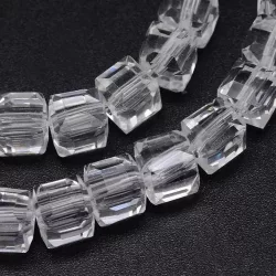 10db. csiszolt üveg kocka gyöngy. 8mm. Kristály.