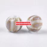 Porcelángyöngy. 11x11x10mm. Bézs.