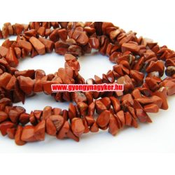   Vörös jáspis. Törmelékköves szál. Féldrágakő splitter.