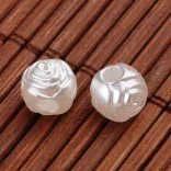 50db. Műanyag, gyöngyház  virág. 8x7mm. Mix.