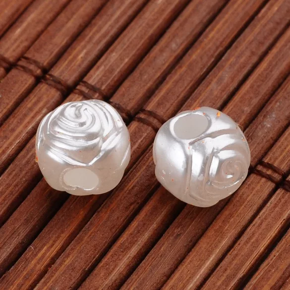 50db. Műanyag, gyöngyház  virág. 8x7mm. Mix.