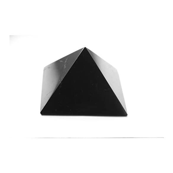 Orosz shungit piramis. 6 cm.