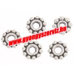   50db. Korong. 6x2mm.  Antik ezüst szín. Fémgyöngy, köztes gyöngy.