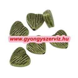   10db. Szív. 7.7x7x3mm. Antik bronz színű. Fémgyöngy, köztes gyöngy.