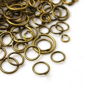 Nyitott szerelőkarika. Antik bronz szín. 4-10mm. Mix. 10g/csomag.